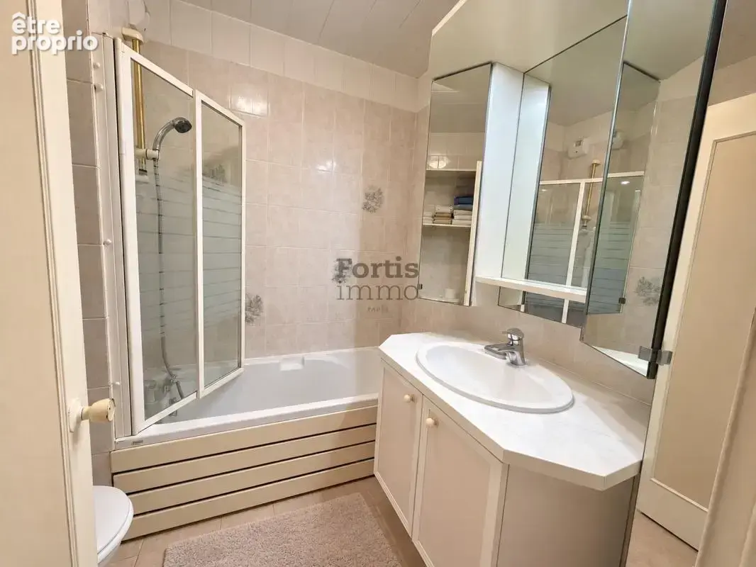 Paris 13  - quartier jeanne d'arc - 51,4m2 avec terrasse - photo 9