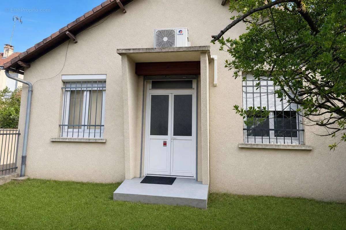 Appartement à CORBEIL-ESSONNES