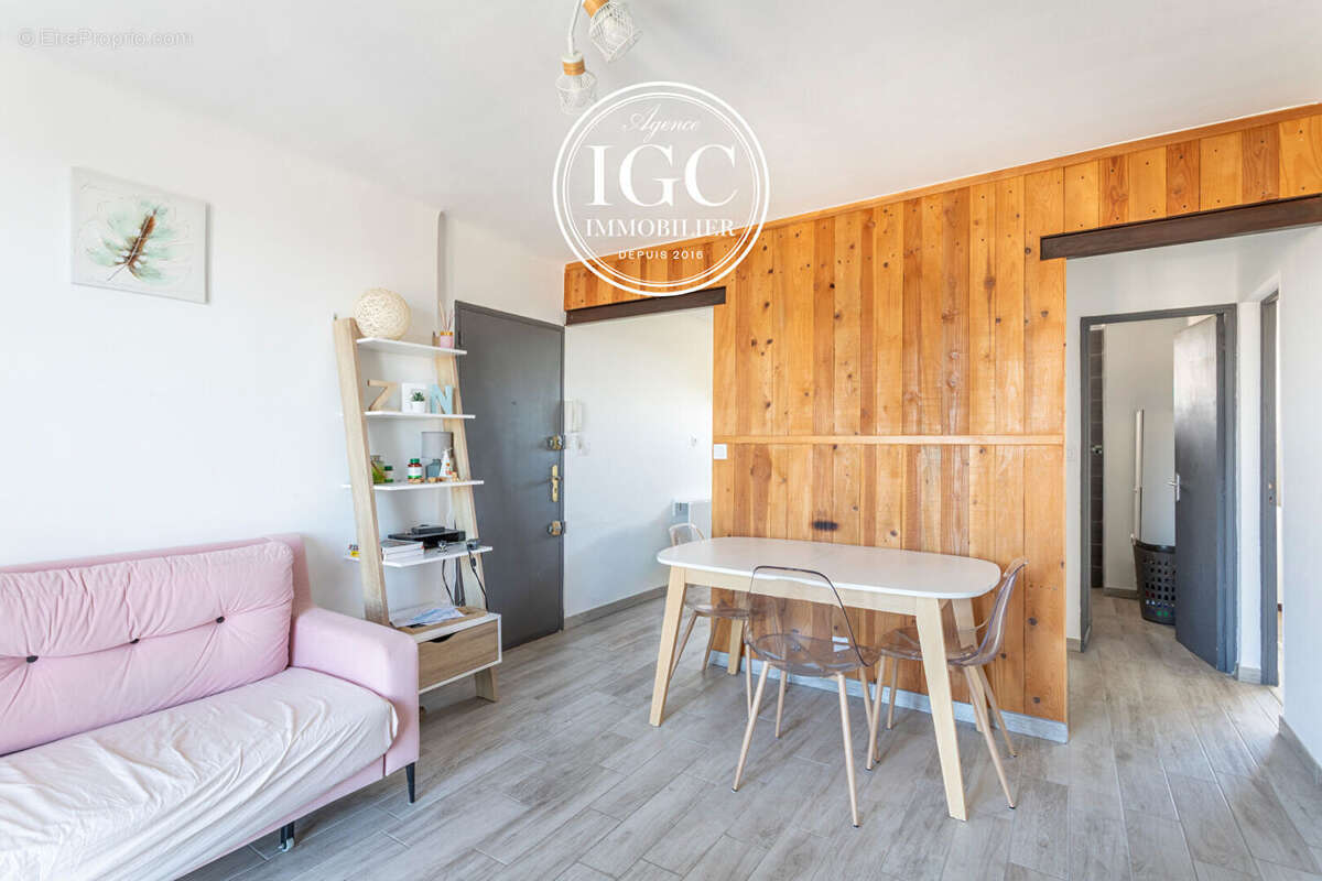 Appartement à CARRY-LE-ROUET