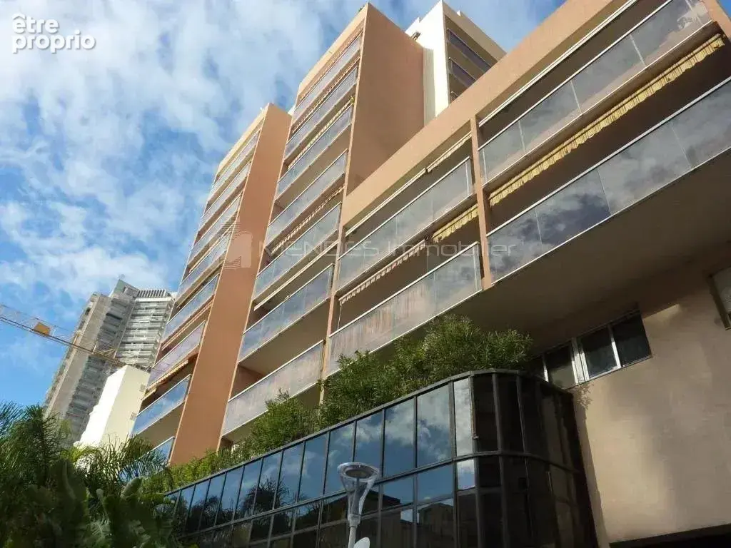Titre : rare - alcazar beausoleil -  traversant - 2 terrasses - 100 m de l'hotel de paris monaco - photo 1