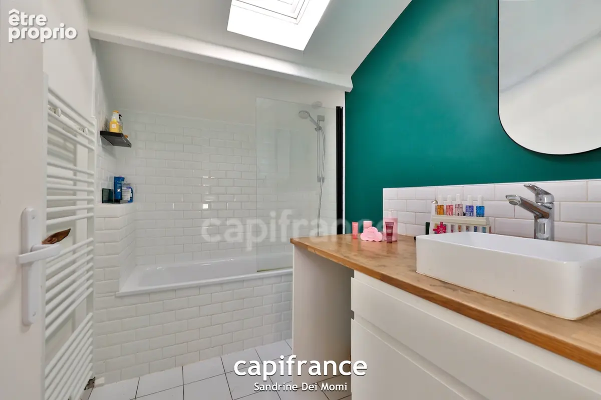 SAINT DIDIER AU MONT D'OR - Appartement T4 duplex avec terrasse et 2 stationnements - photo 12