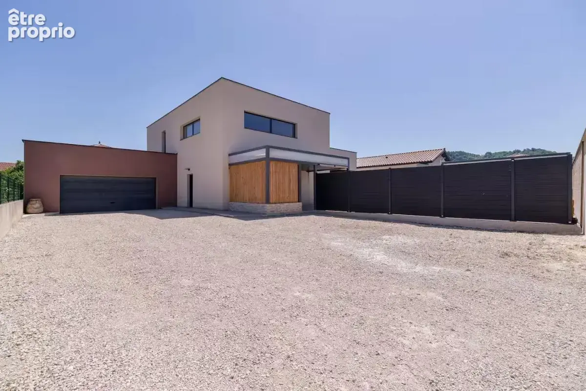 Maison - 5 Chambres - Double garage - Espace bien être - Piscine - Terrasse - Pergola - photo 21