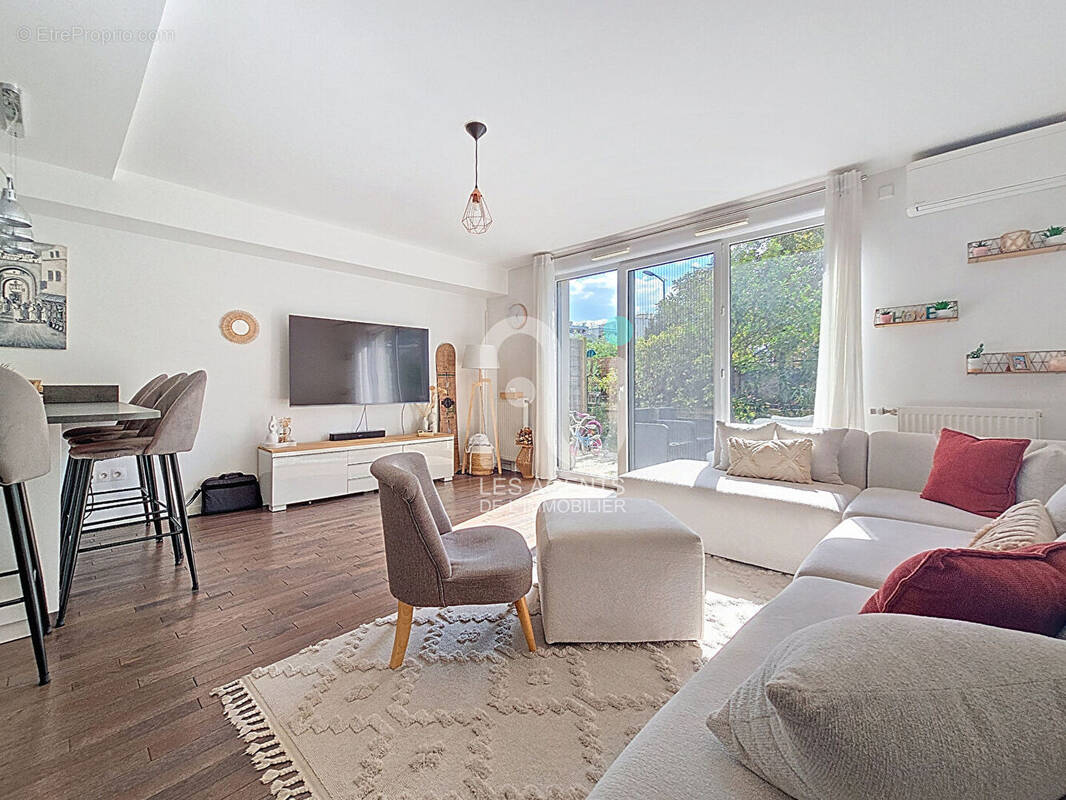 Appartement à GENNEVILLIERS