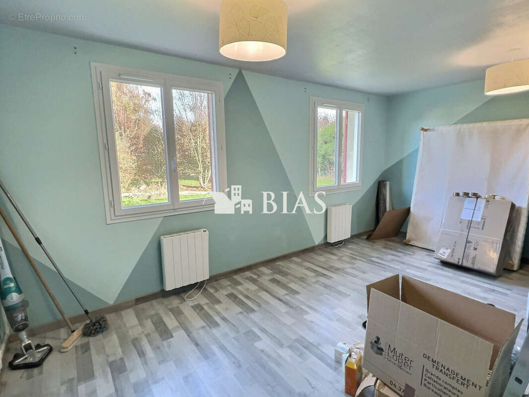 Maison à BOURNAINVILLE-FAVEROLLES