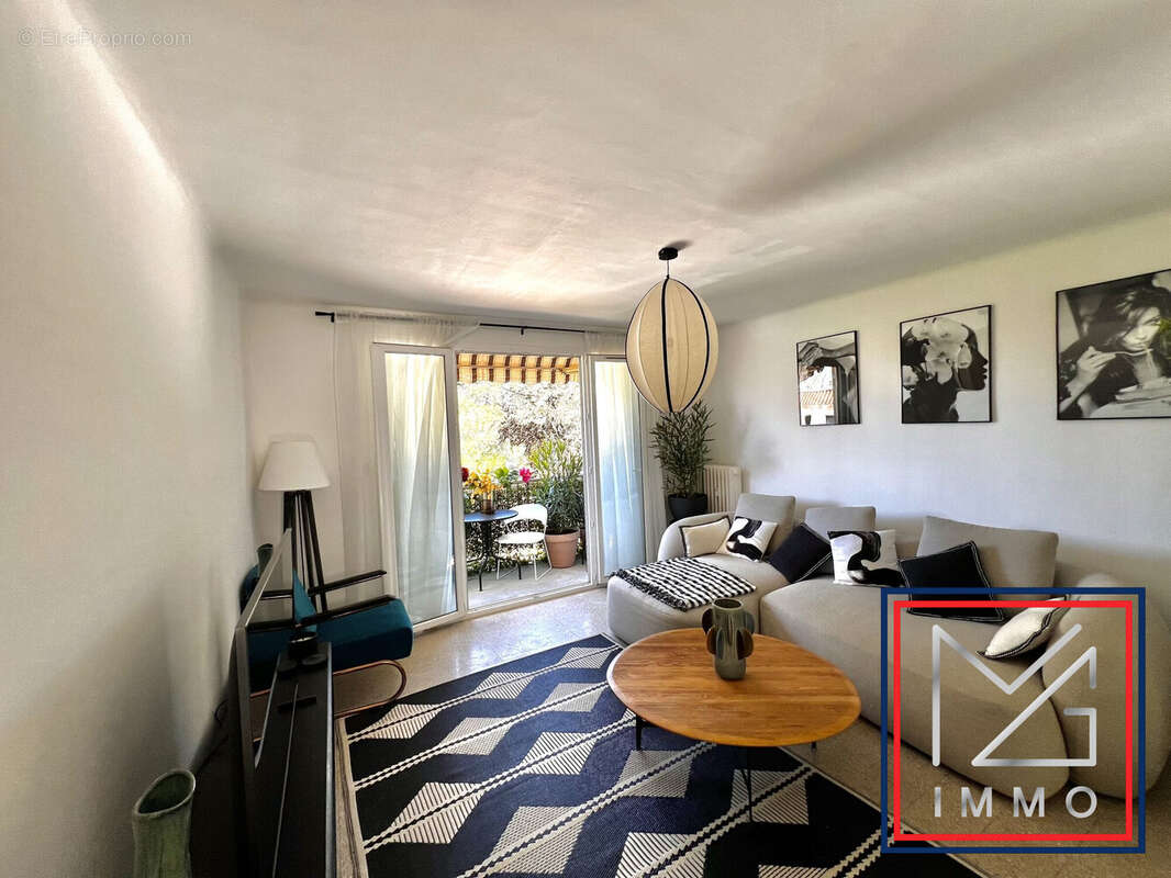 Appartement à SIX-FOURS-LES-PLAGES