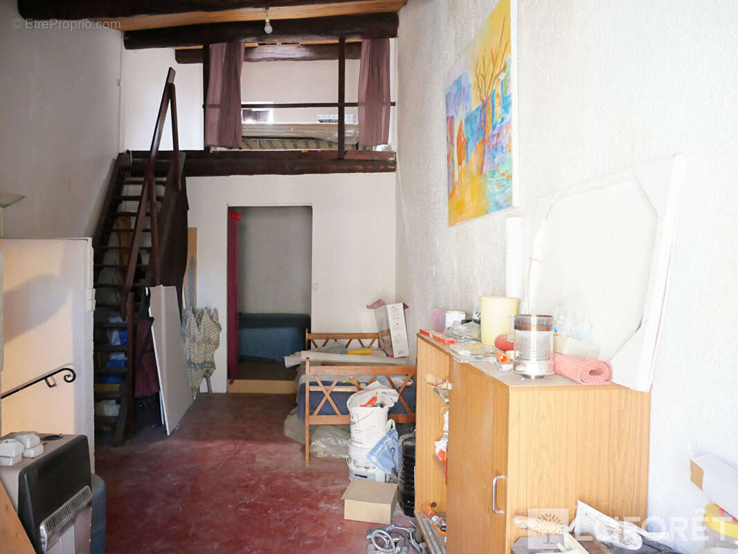 Maison à SAINT-LAURENT-DE-LA-SALANQUE