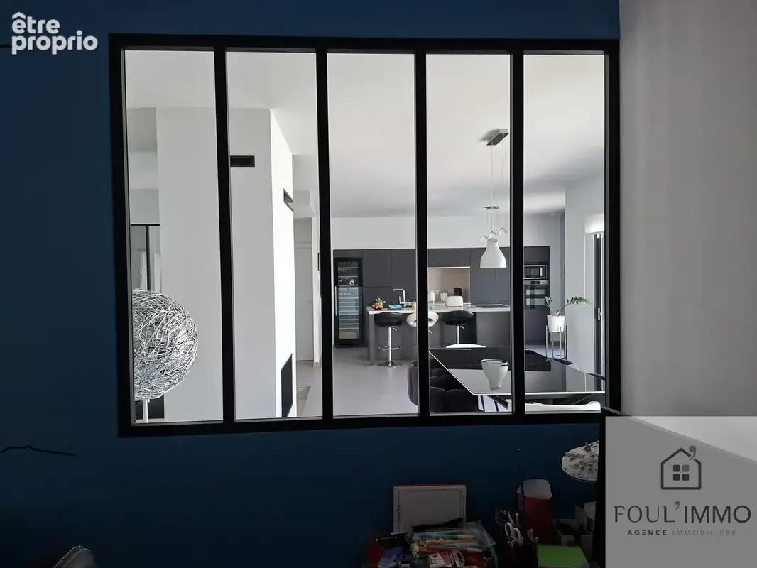 AGEN : Villa 195 m2 contemporaine avec vue dominante, piscine, espaces extérieurs aménagés - photo 12
