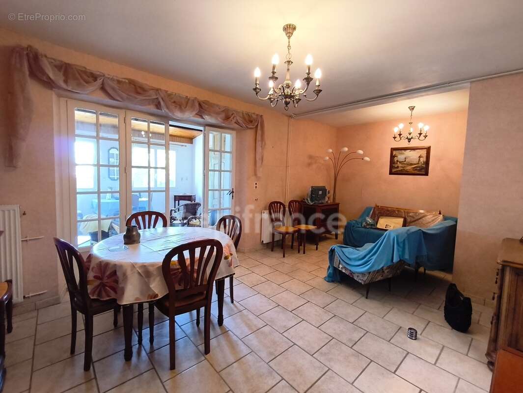 Ensemble immobilier VILLERS AUX BOIS (51130) - photo 12