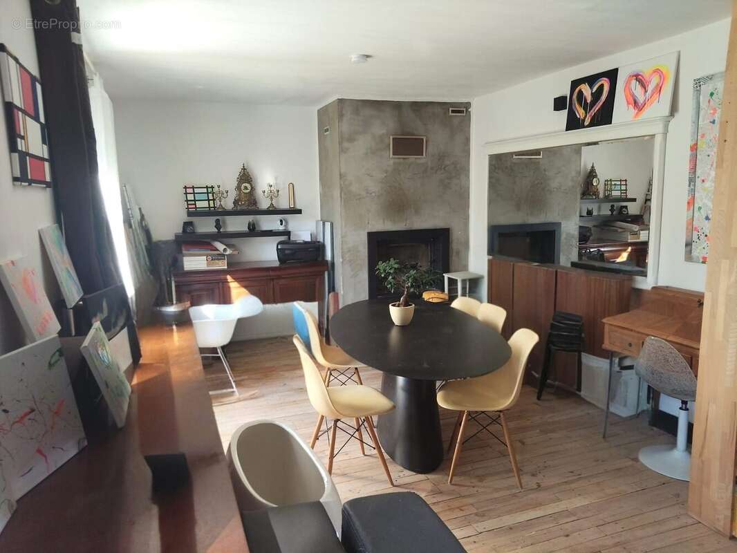 Maison à GILLES