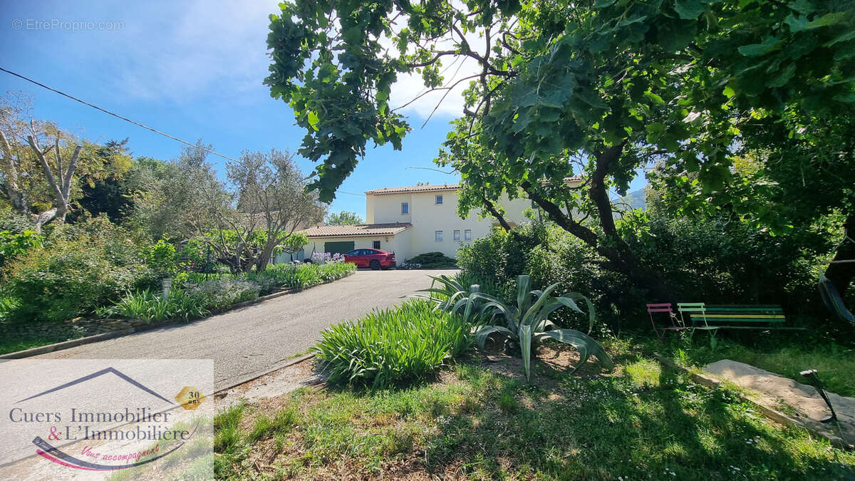 Maison à SOLLIES-PONT