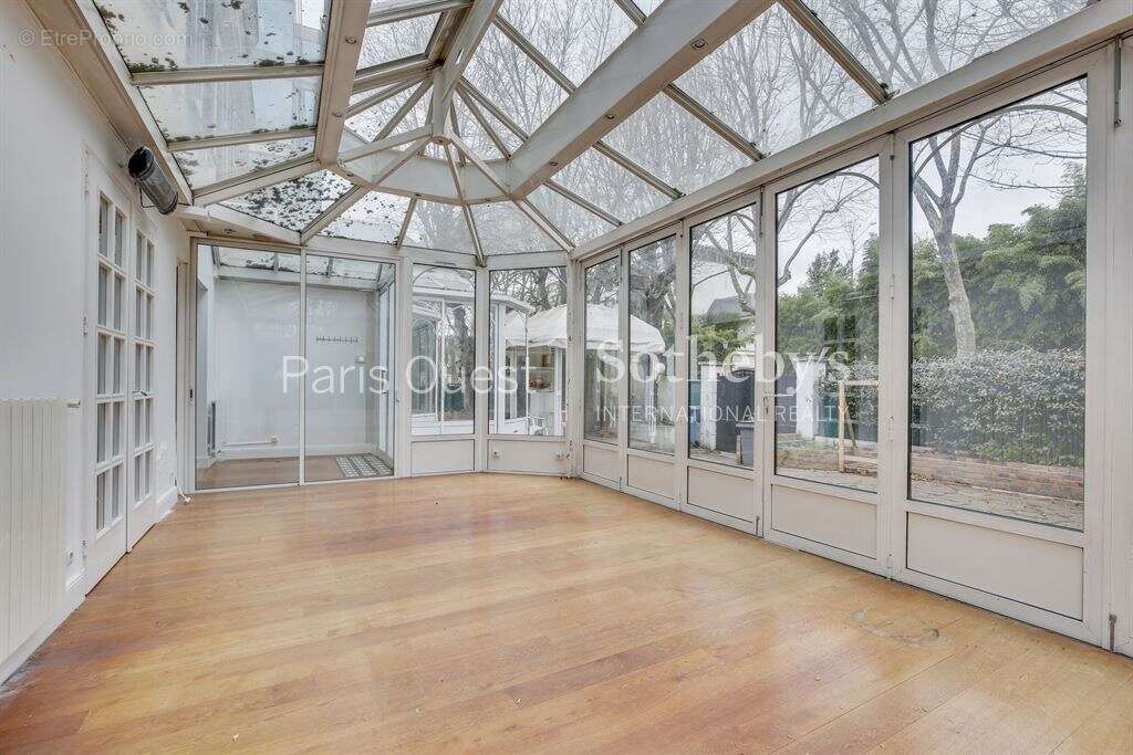 Maison à NEUILLY-SUR-SEINE