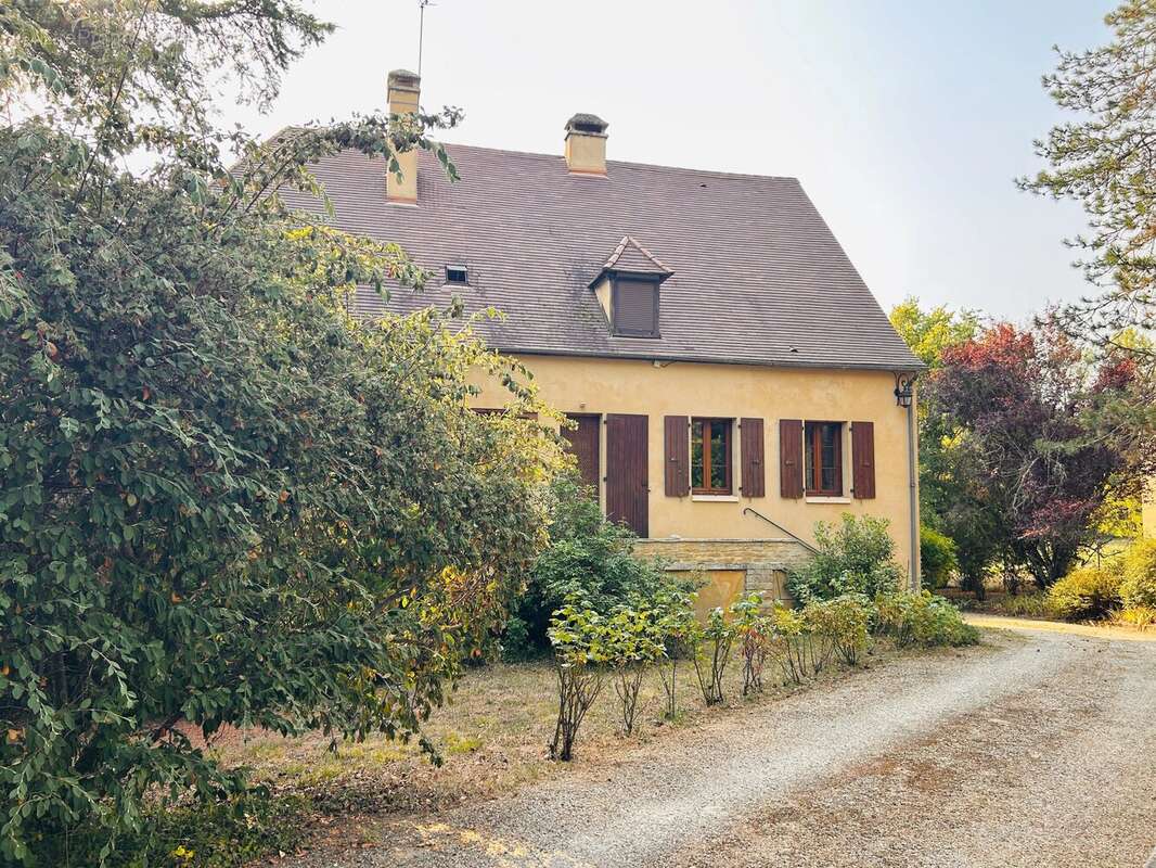 Grande maison lotoise 6 chambres avec pigeonnier, proche de Gourdon - photo 11
