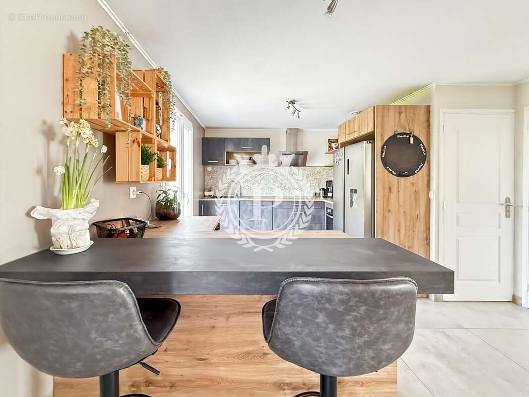 Maison à FONTENAY-TRESIGNY