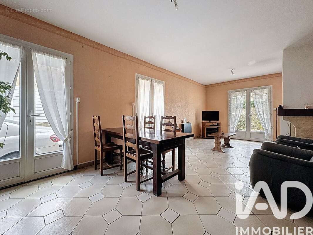 Photo 3 - Maison à CORNEILHAN