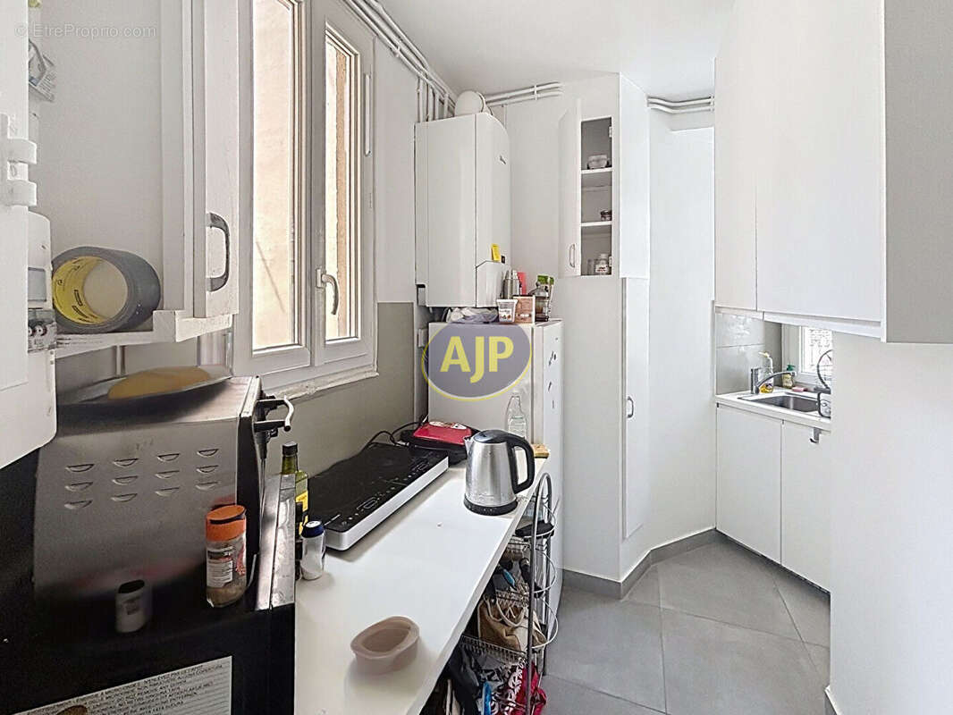 PARIS 75015 : Appartement trois pièces - photo 3