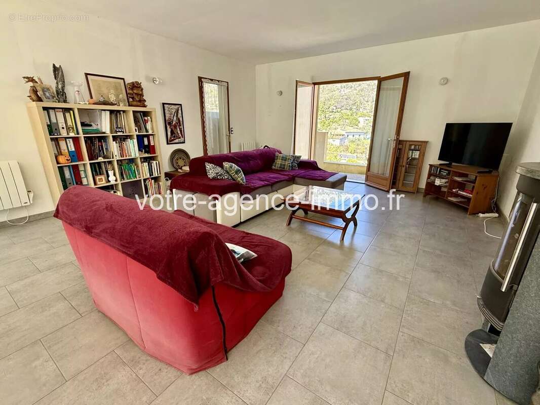 Maison à SAINT-JEANNET