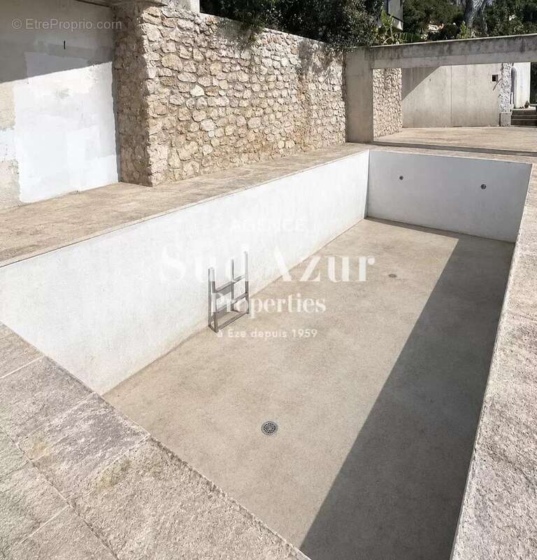 Maison à EZE