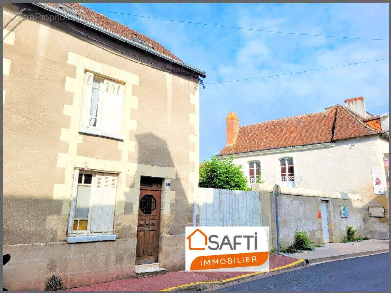 Photo 1 - Maison à DESCARTES