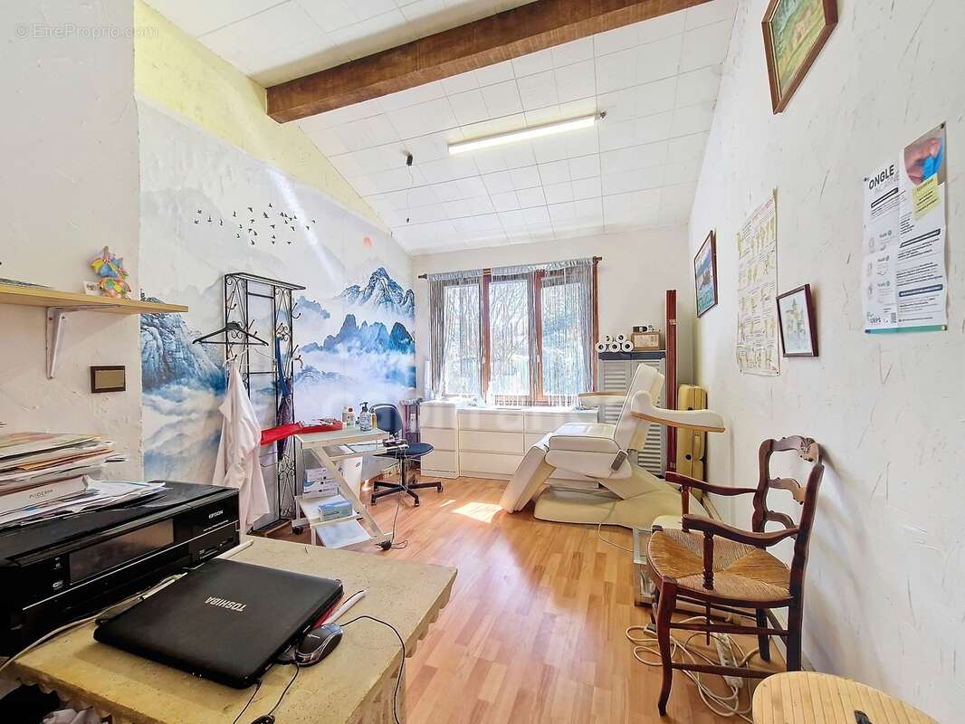 Immeuble mixte 193 m² avec cabinet indépendant – Quartier résidentiel à 10 min de l’océan SAINT JEAN DE LUZ (64) - photo 3