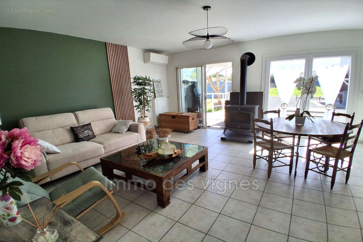 Maison à AMBARES-ET-LAGRAVE