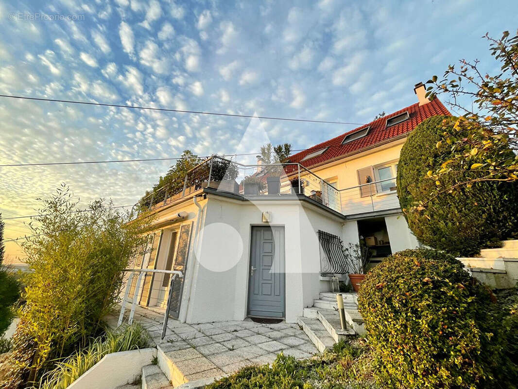 Maison à LA FRETTE-SUR-SEINE