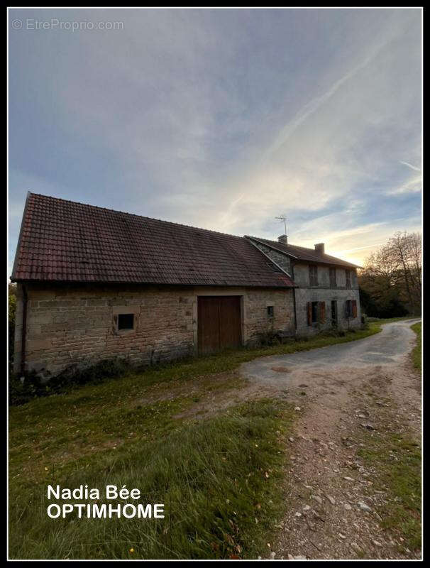 Maison à SAINT-PIERRE-BELLEVUE
