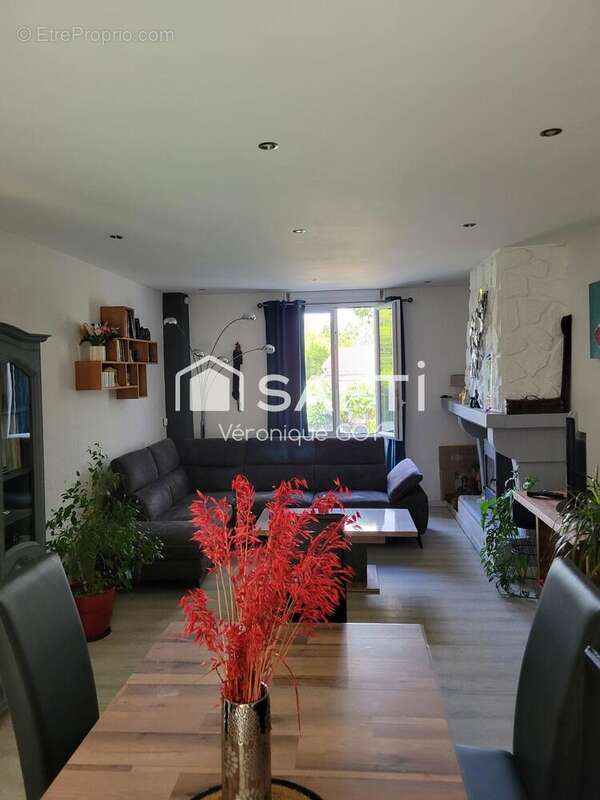 Maison 129 m² à Medillac  - photo 5