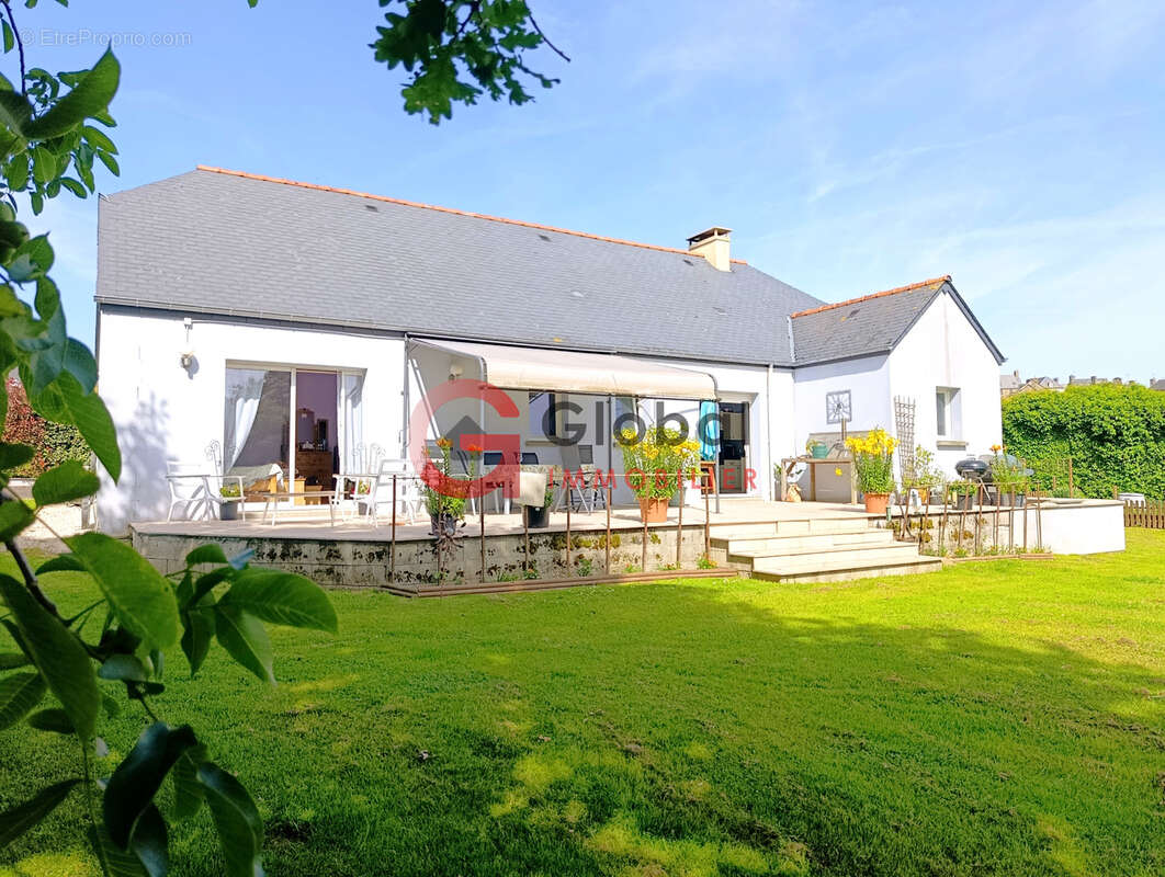 Un petit coin de paradis en Bretagne : Maison de plain-pied avec son étang privé sur 1.4 hectare de terrain - photo 3
