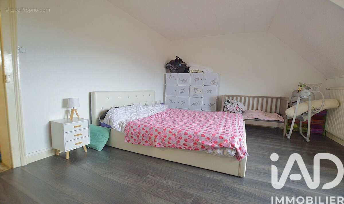 Maison 90 m² à Sainte-Marie-Aux-Chenes  - photo 9