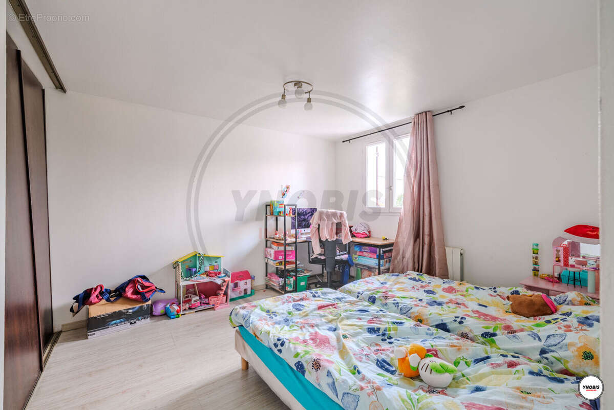 Maison à LES MUREAUX