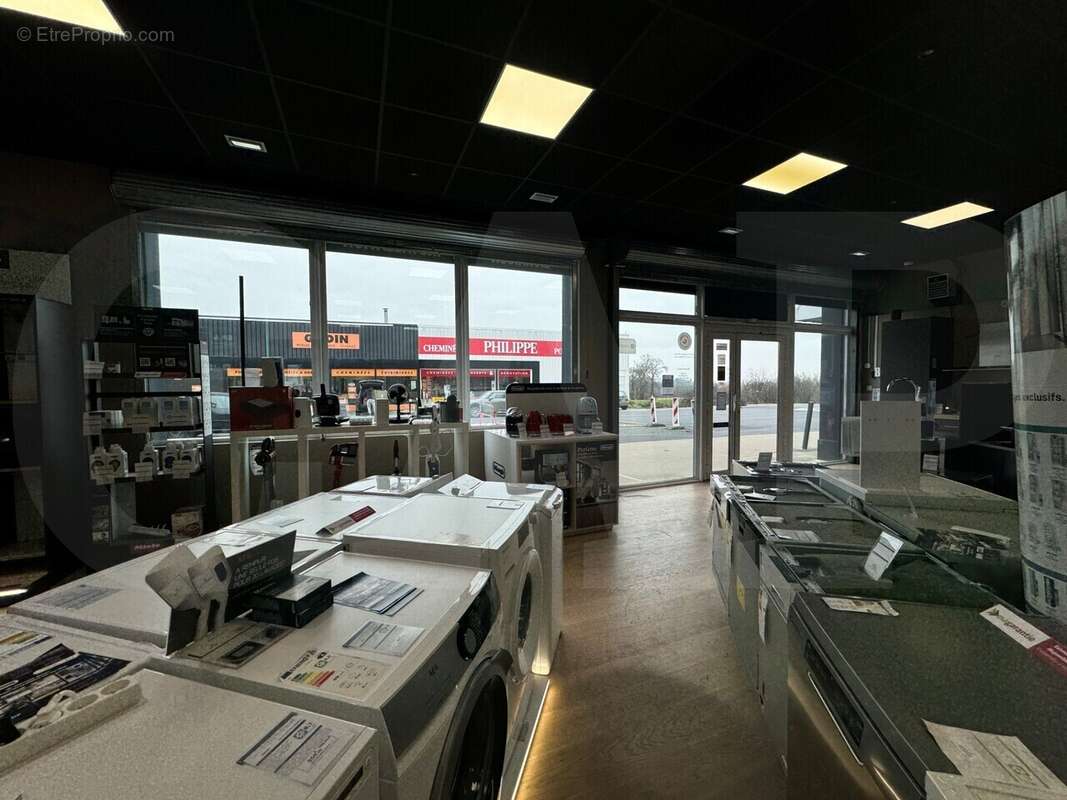 Commerce à LA CHAPELLE-DES-FOUGERETZ