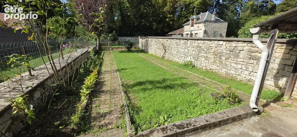 Clamecy, proche centre ville, MAISON avec JARDIN et GARAGE - photo 14