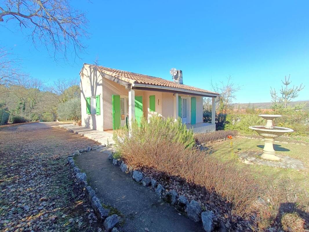 Maison à TAVERNES