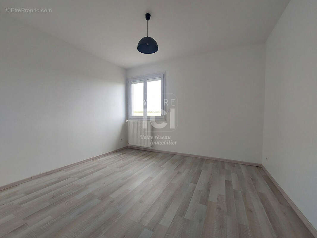 PONT SAINT MARTIN - Maison - 4 pièces - 115m² - photo 7