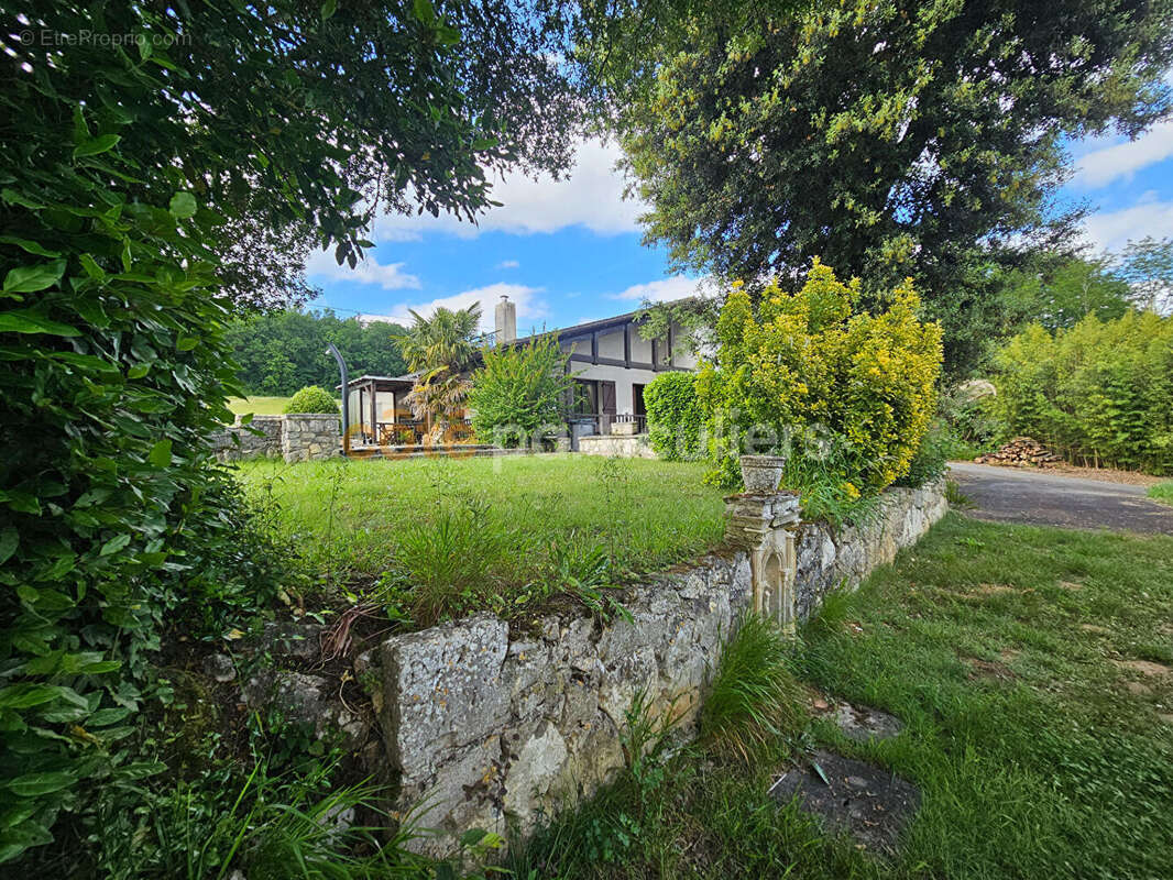 Maison à VIANNE
