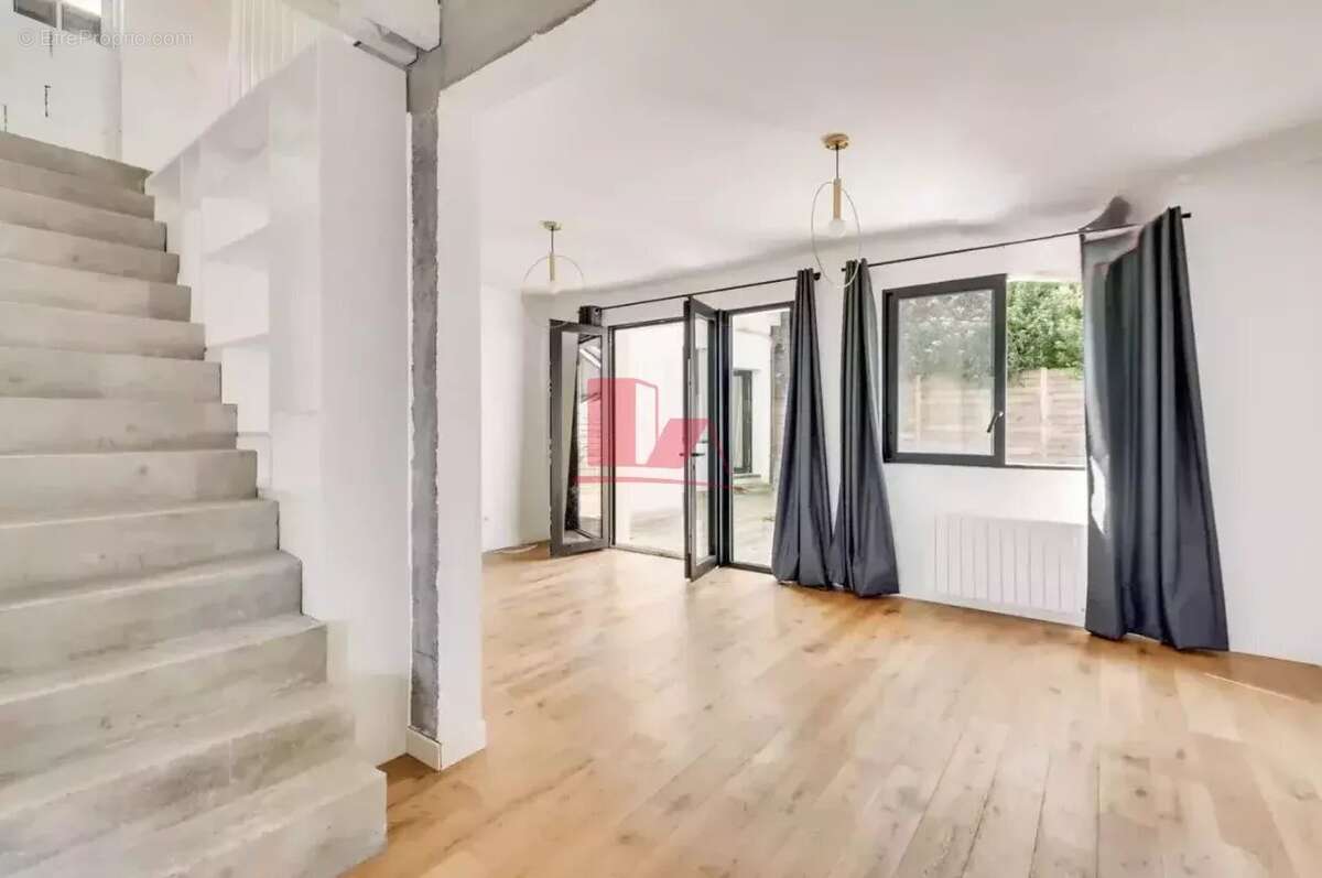 Maison à ISSY-LES-MOULINEAUX