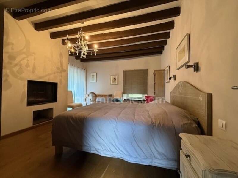 Maison à SAINT-CYR-SOUS-DOURDAN