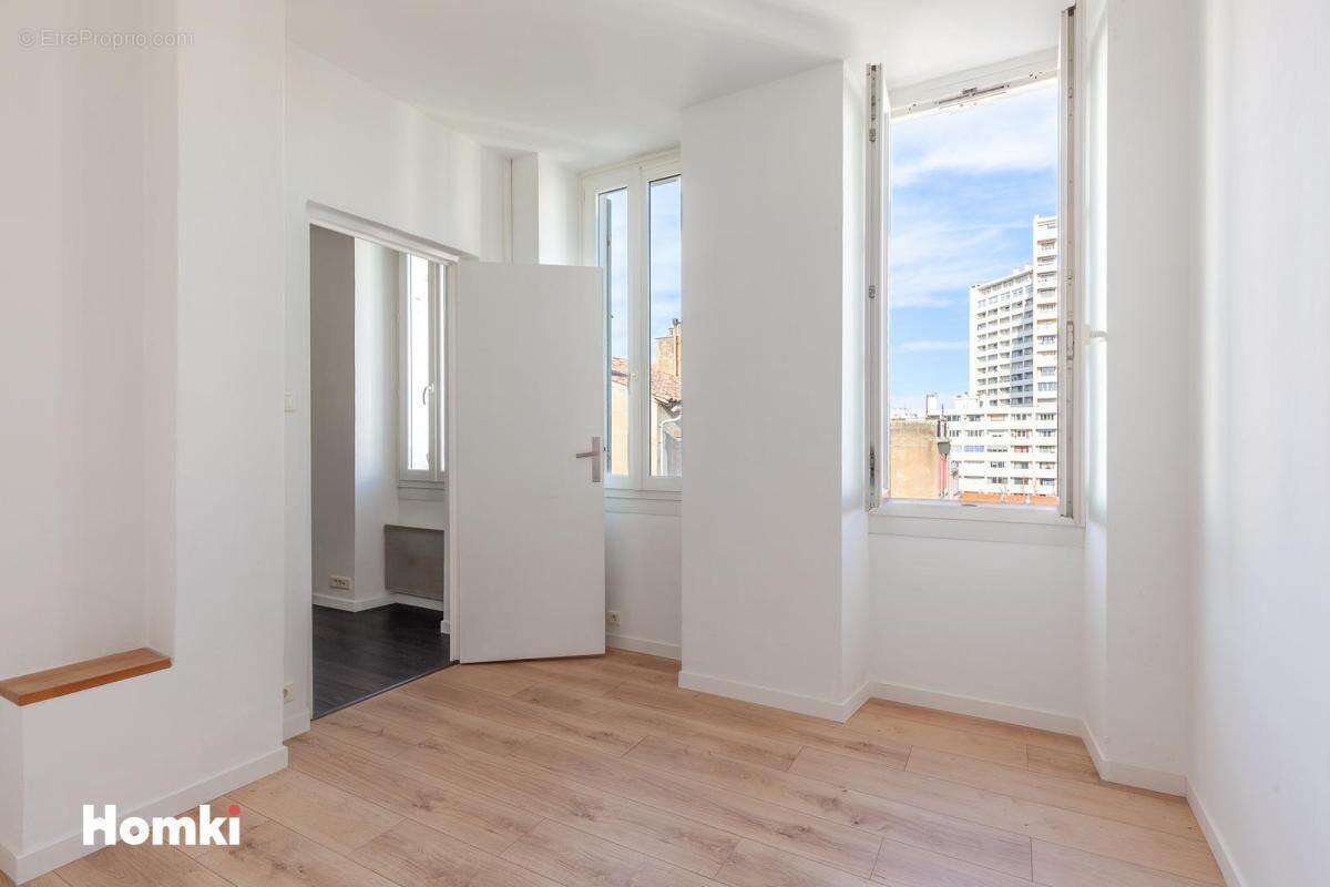 Appartement à MARSEILLE-7E