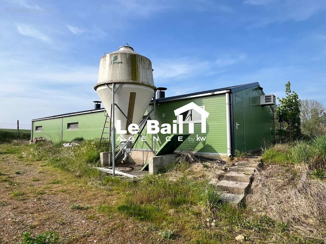 Maison 1300 m² à Auvers-Sur-Oise  - photo 4