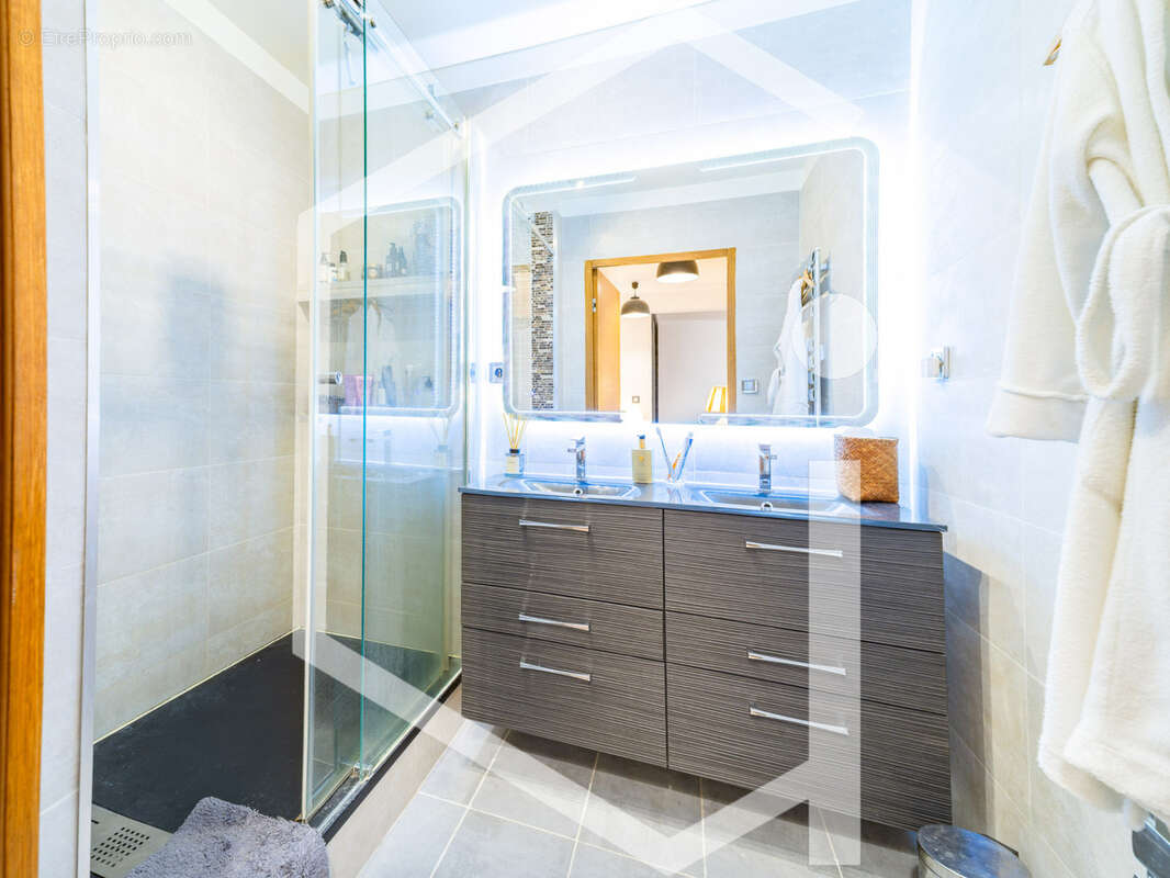 Appartement à RUEIL-MALMAISON