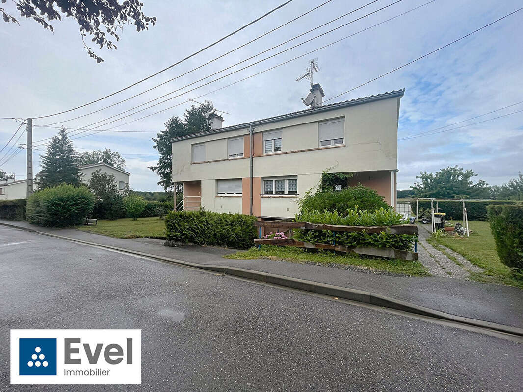 Maison à RECHICOURT-LE-CHATEAU