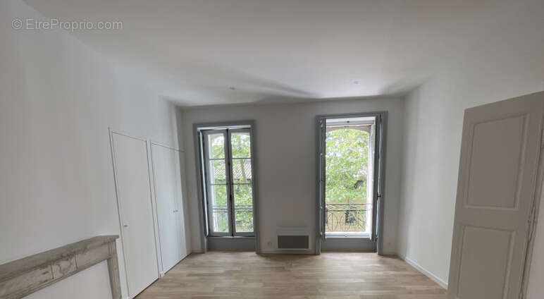 Appartement à UZES