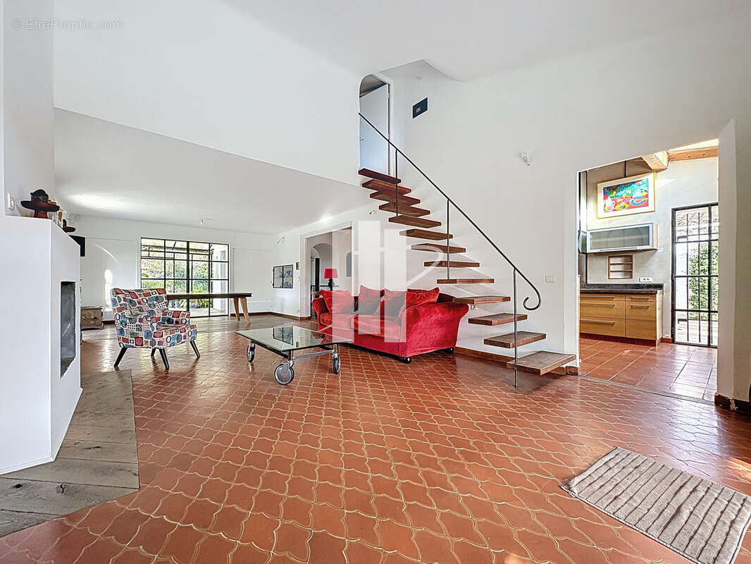 Maison à FREJUS