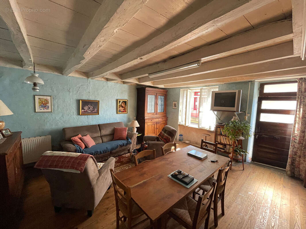 Maison à LA CROIX-SUR-GARTEMPE