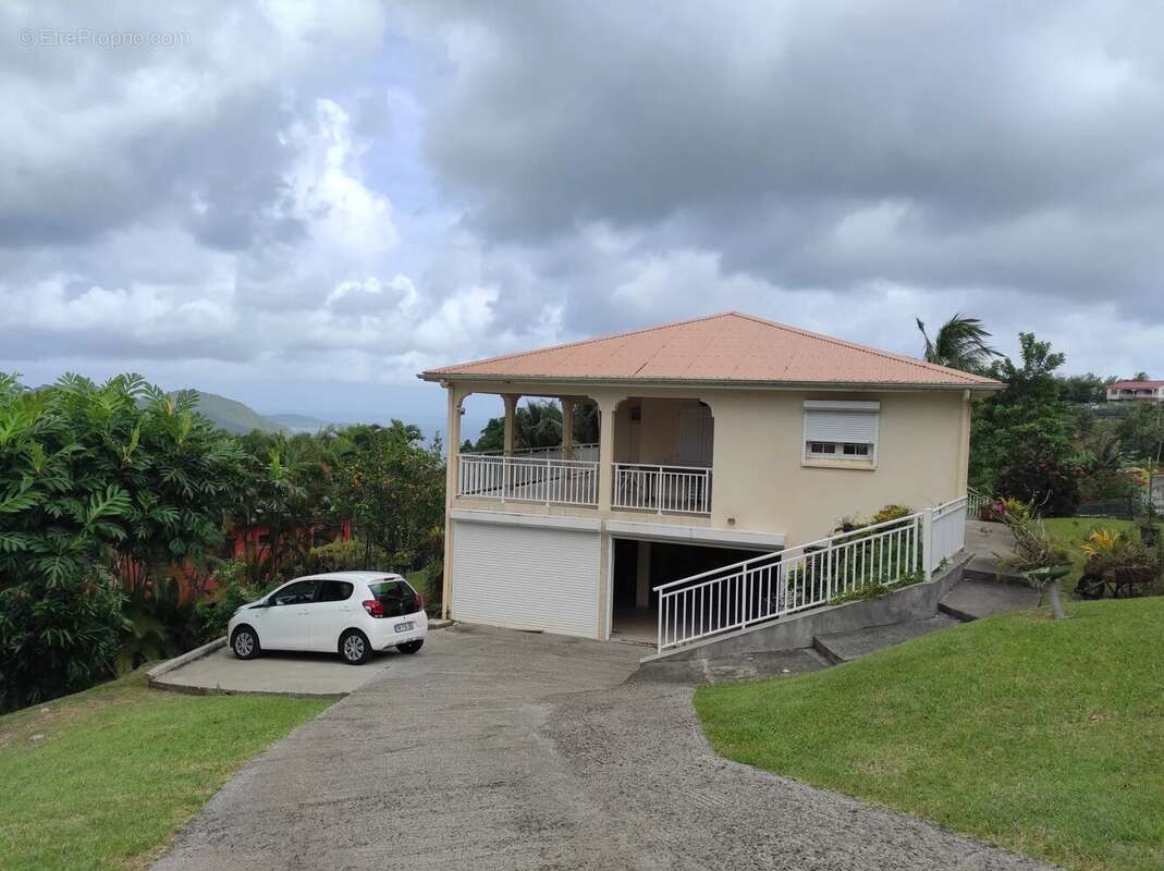 STE LUCE : Belle maison T3 avec vue sur mer - photo 7