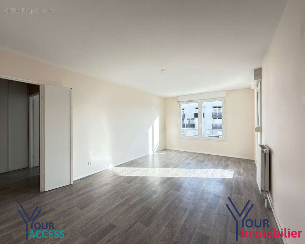 Appartement 73 m² à Bron  - photo 2
