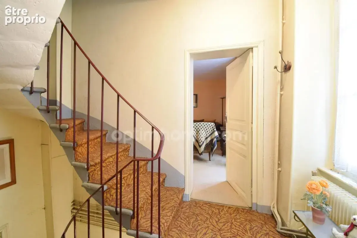 *** exclusivite *** appartement + local commercial loué *** billom centre ville *** - photo 2