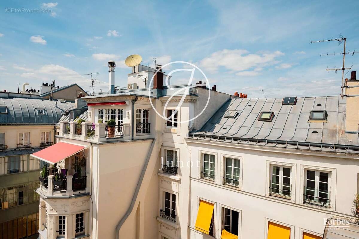 Paris 6e - BEAUX ARTS / SAINT-GERMAIN DES PRÉS - Studio - 13,03m² Carrez - 17,10m² au sol - Dernier étage - photo 3