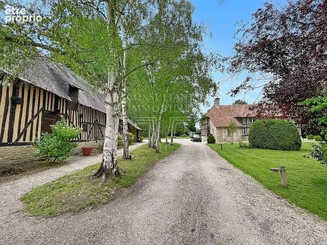Beuvron-en-auge. splendide manoir du xviie avec ses dependances sur 1,1 ha - photo 8