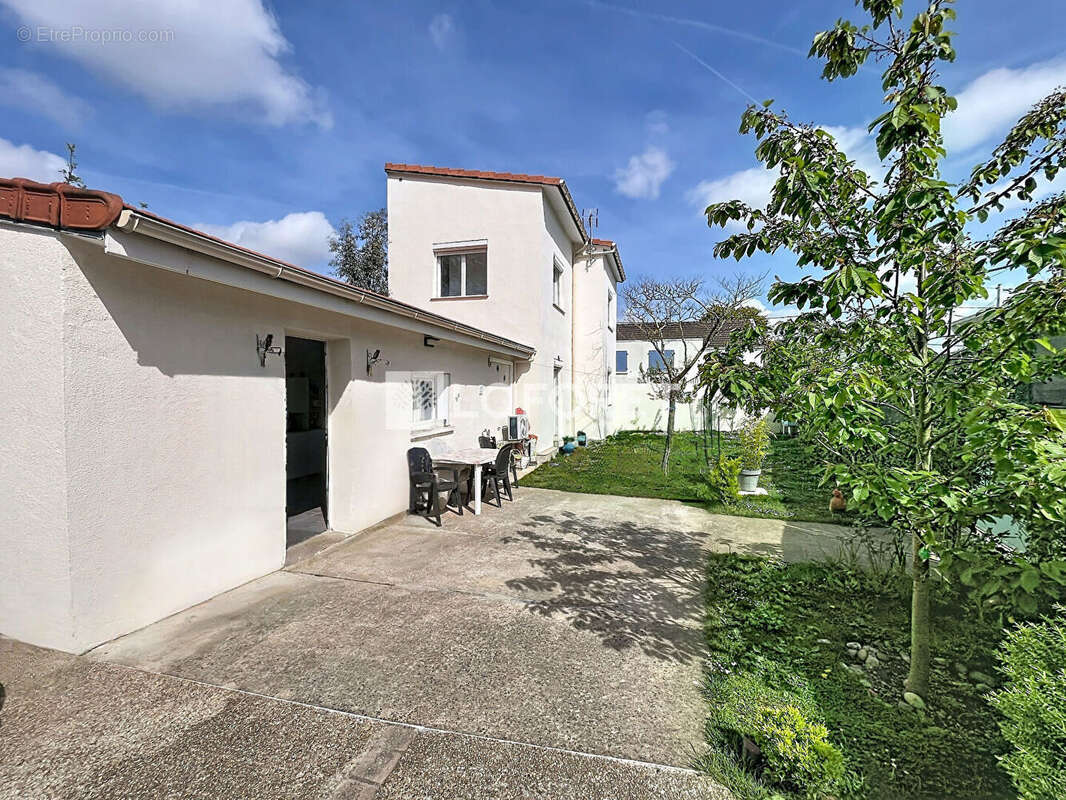 Maison à SAINT-MICHEL-SUR-ORGE